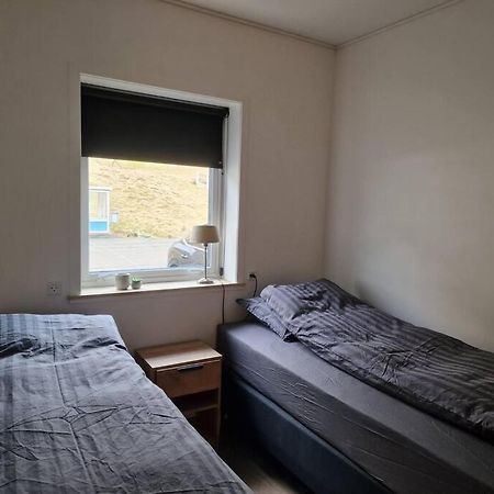 New Flat With Hot Tub - No3 Apartment Oyndarfjordur Bagian luar foto