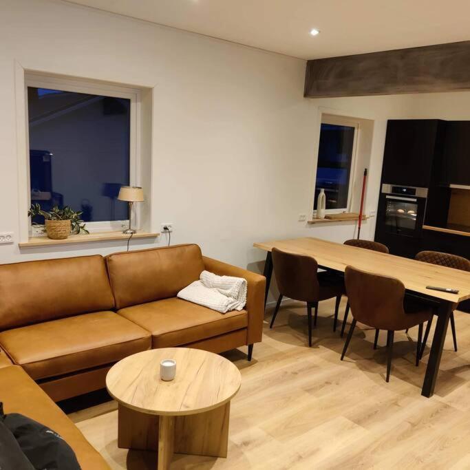 New Flat With Hot Tub - No3 Apartment Oyndarfjordur Bagian luar foto